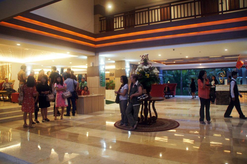 Grand Hap Solo Hotel Exterior foto