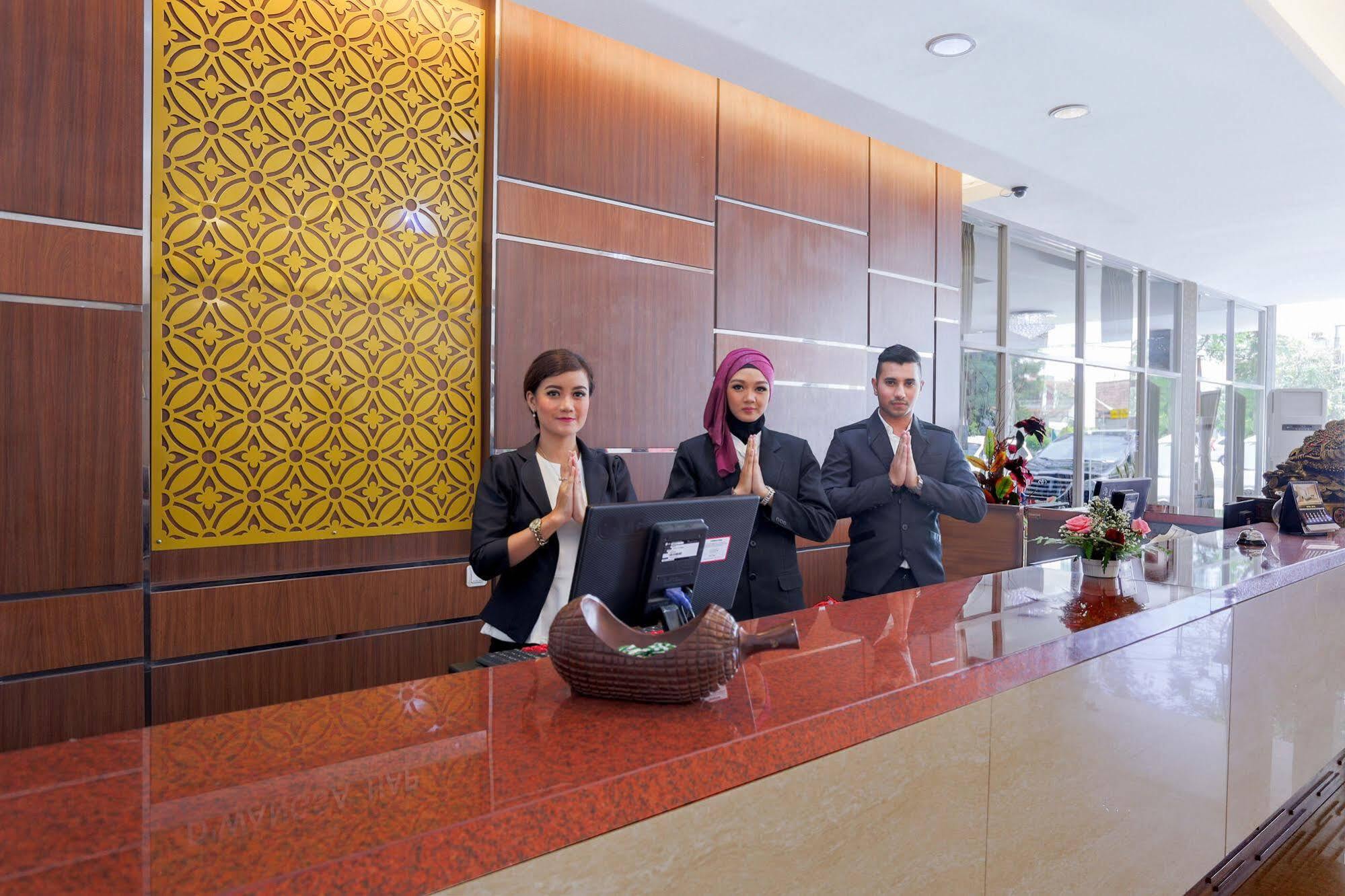 Grand Hap Solo Hotel Exterior foto